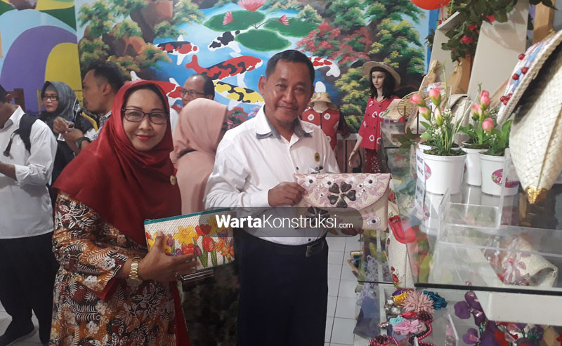 pengembangan+kewirausahaan+bagi+SLB+merupakan+salah+satu+program+Direktorat+Pembinaan+Pendidikan+Khusus%2C+Direktorat+Jenderal+Pendidikan+Dasar+dan+Menengah%2C+Kementerian+Pendidikan+dan+Kebudayaan.+